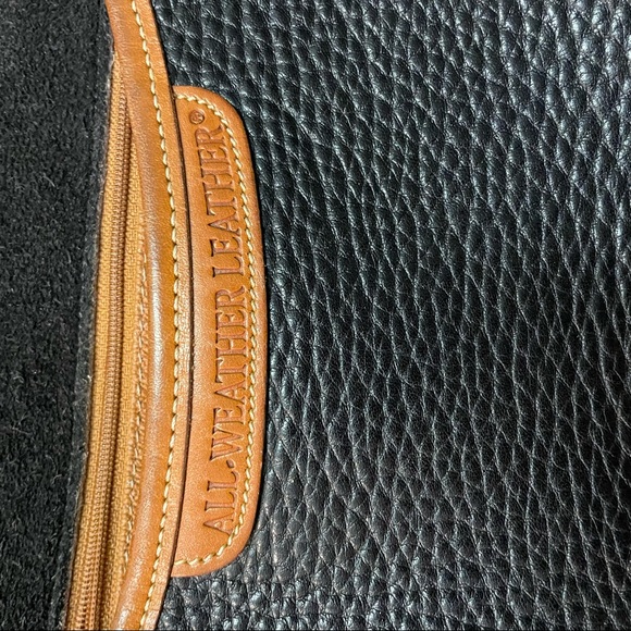 Dooney and Bourke purse - Picture 3 of 4